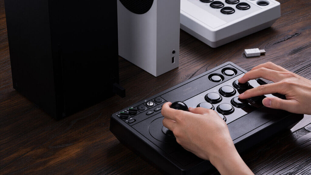 최초의 Xbox 라이선스 무선 아케이드 스틱: 8BitDo 아케이드 스틱 for Xbox 출시일 및 정보 최초의 Xbox 라이선스 무선 아케이드 스틱: 8BitDo 아케이드 스틱 for Xbox 출시일 및 정보