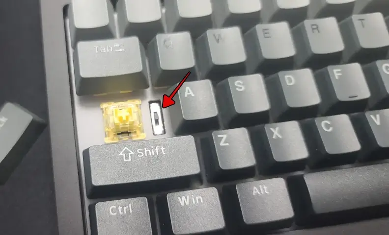 몬스긱 M1W 기계식 키보드의 매력: 타건음 개선을 위한 테이핑 모드 2 20231104 115754