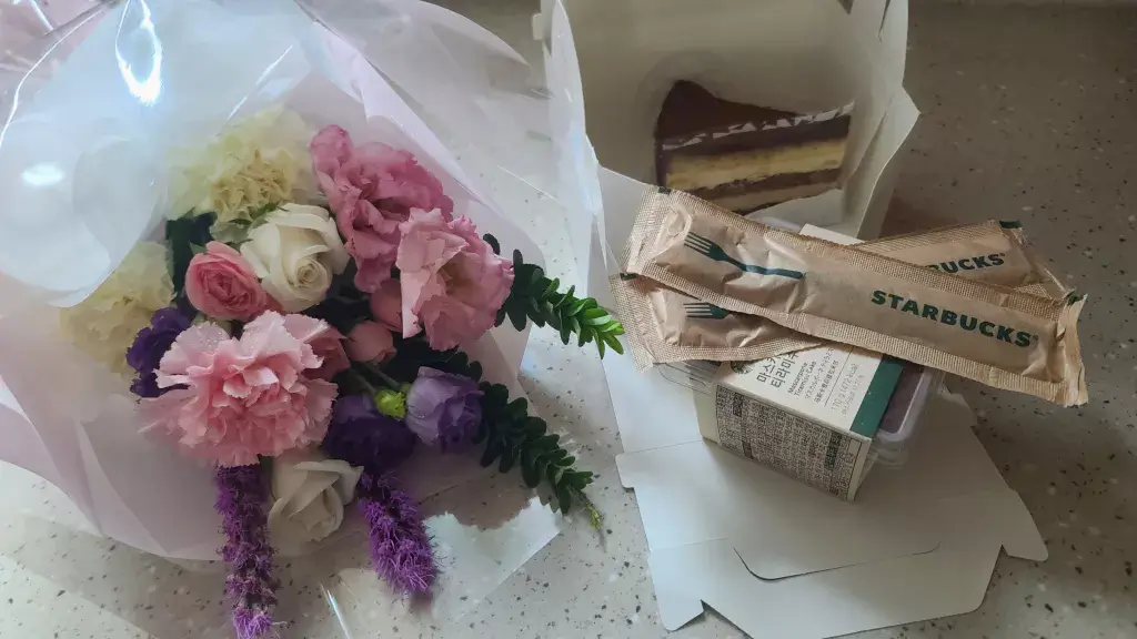 초경선물: 센스있는 아빠의 딸아이 첫 생리 축하선물 초경선물: 센스있는 아빠의 딸아이 첫 생리 축하선물