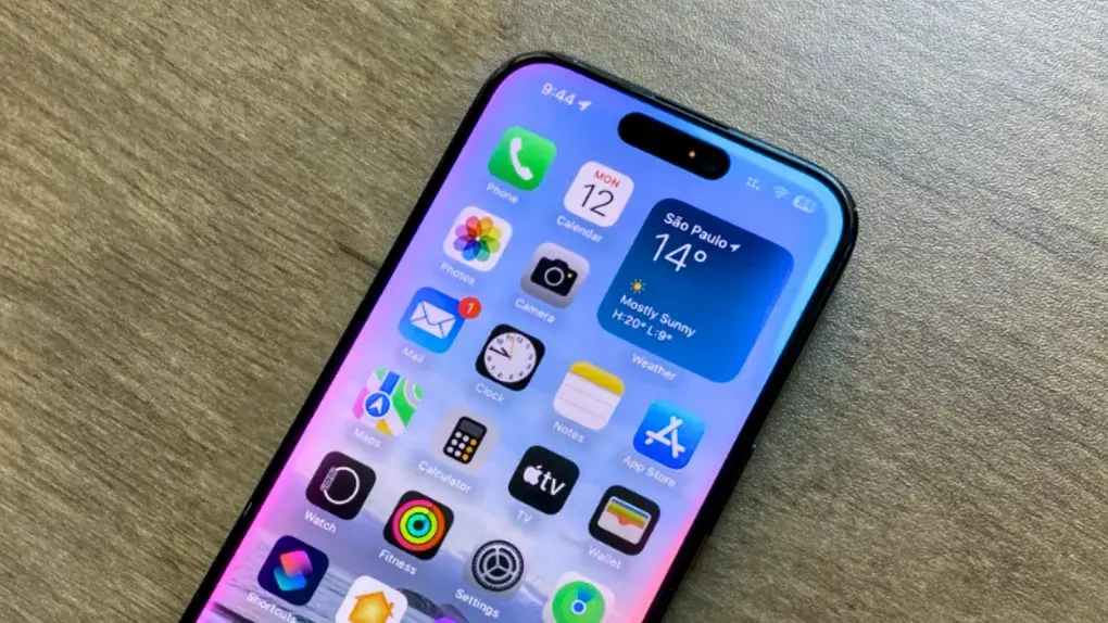 iOS 18.1.1 업데이트: 꼭 알아야 할 새로운 변화와 꿀팁 2 ios 18 1 apple intelligence new siri bgr